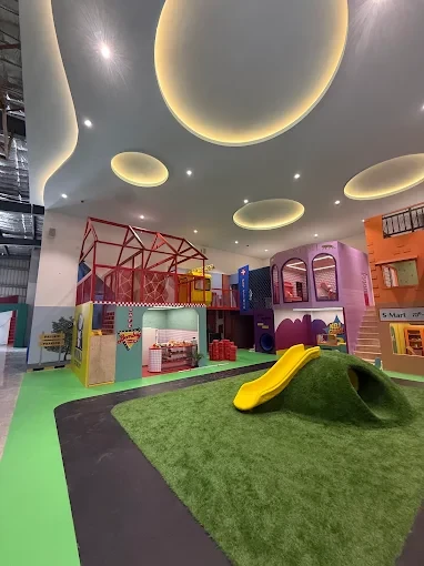 Skadoosh - Play and Party Hub