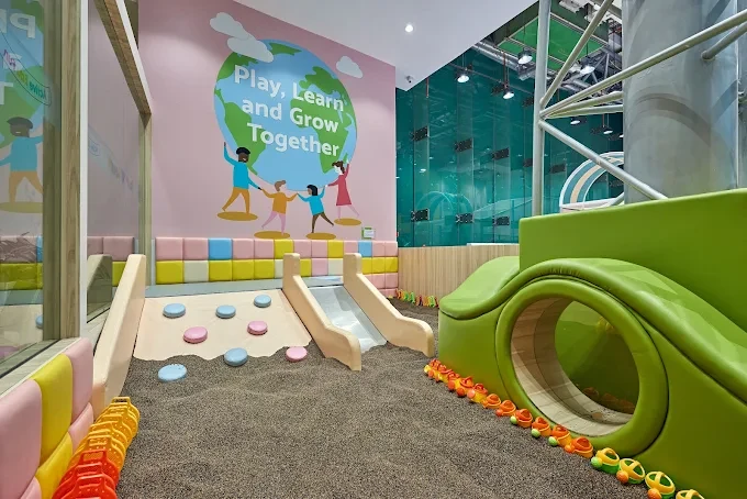 Play 'N' Learn , Oberoi Mall